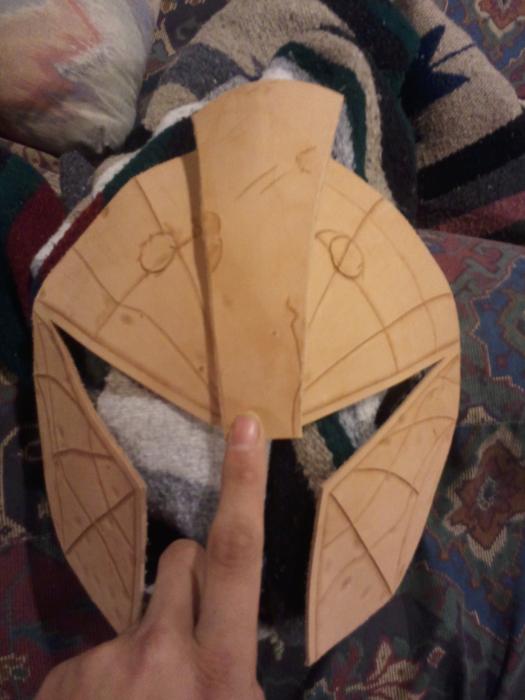 Main mask with center headpiece